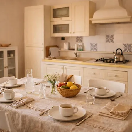 Olivari And Garden Apartament *